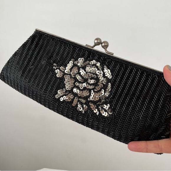 Handbags - Vintage roaring 20s black silver flower sequin clutch bag party handbag